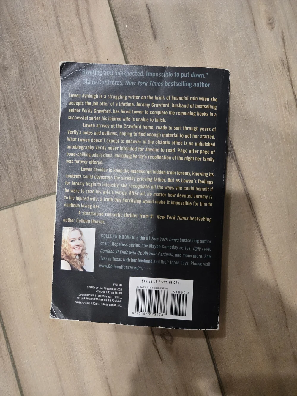 Verity by Colleen Hoover - Black & Gold Paperback